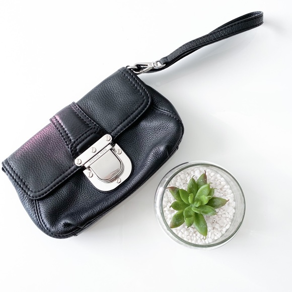 Michael Kors Black Wristlet - Picture 1 of 5